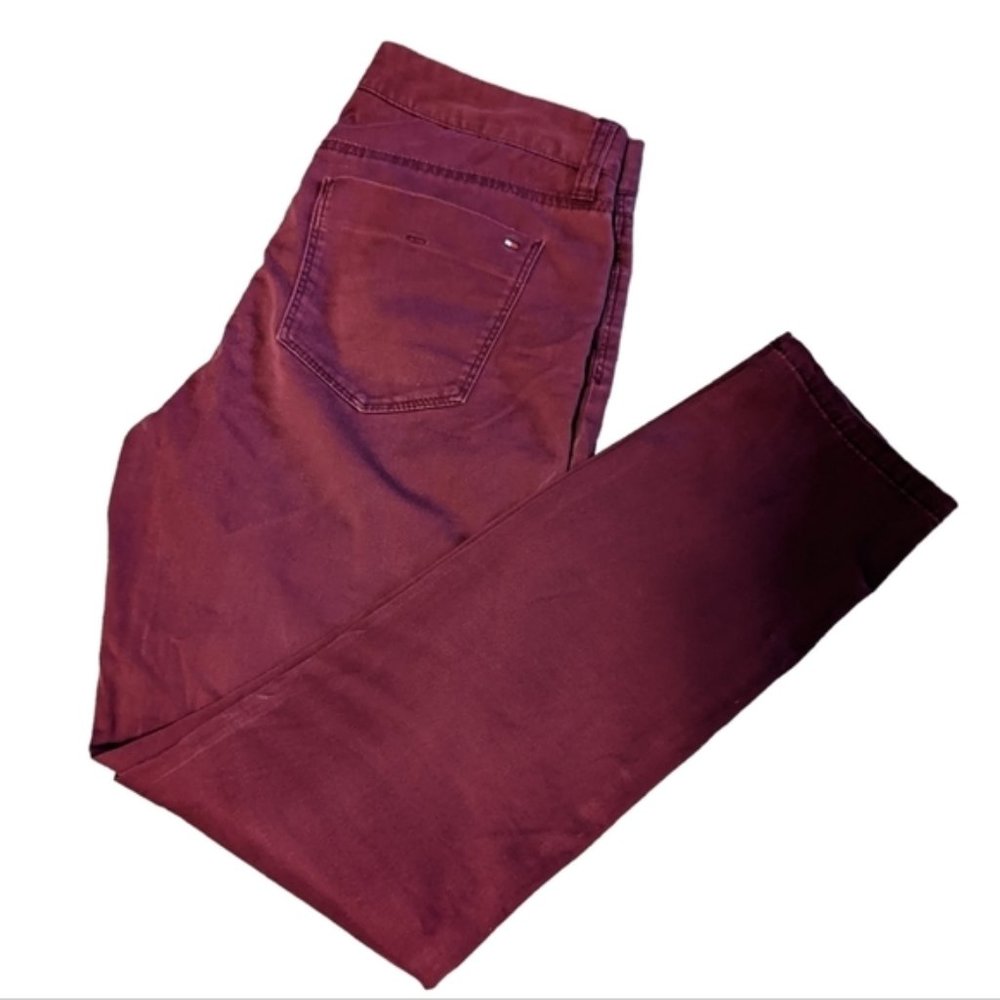 Woman's Tommy Hilfiger Maroon Straight Leg Jeans- Size 6